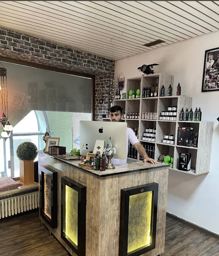 Originalfoto: Empfangstheke des Barbershops